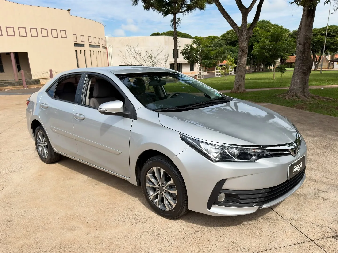 Toyota Corolla GLi 1.8 2018 - foto 2 ampliada