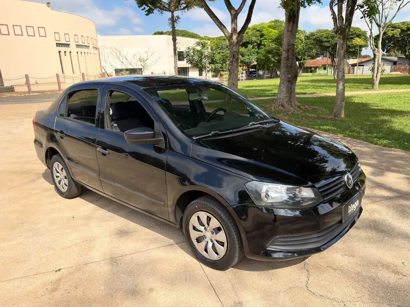 Volkswagen Voyage City 1.0 2015 - foto 2 ampliada