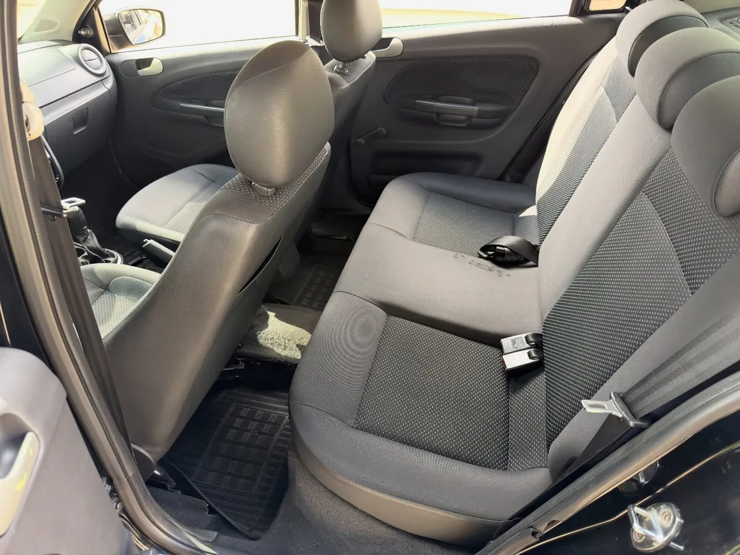 Volkswagen Voyage City 1.0 2015 - foto 7