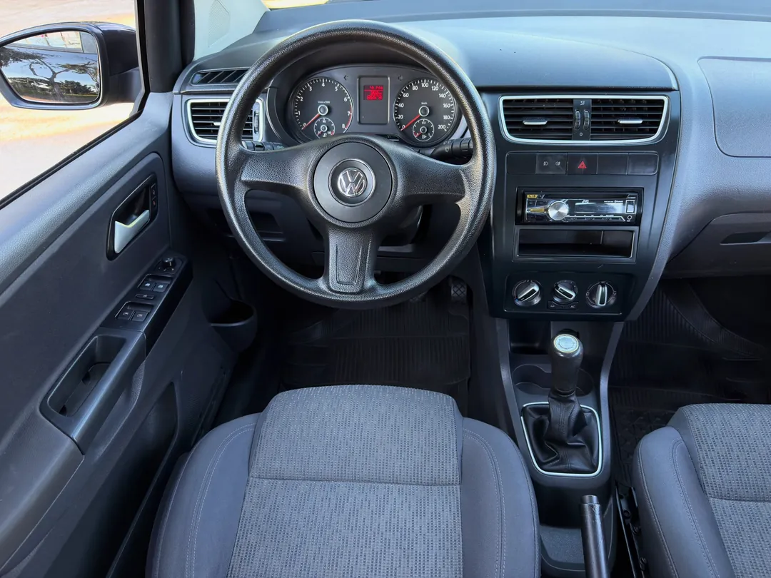 Volkswagen Fox Trend 1.0 2013 - foto 8