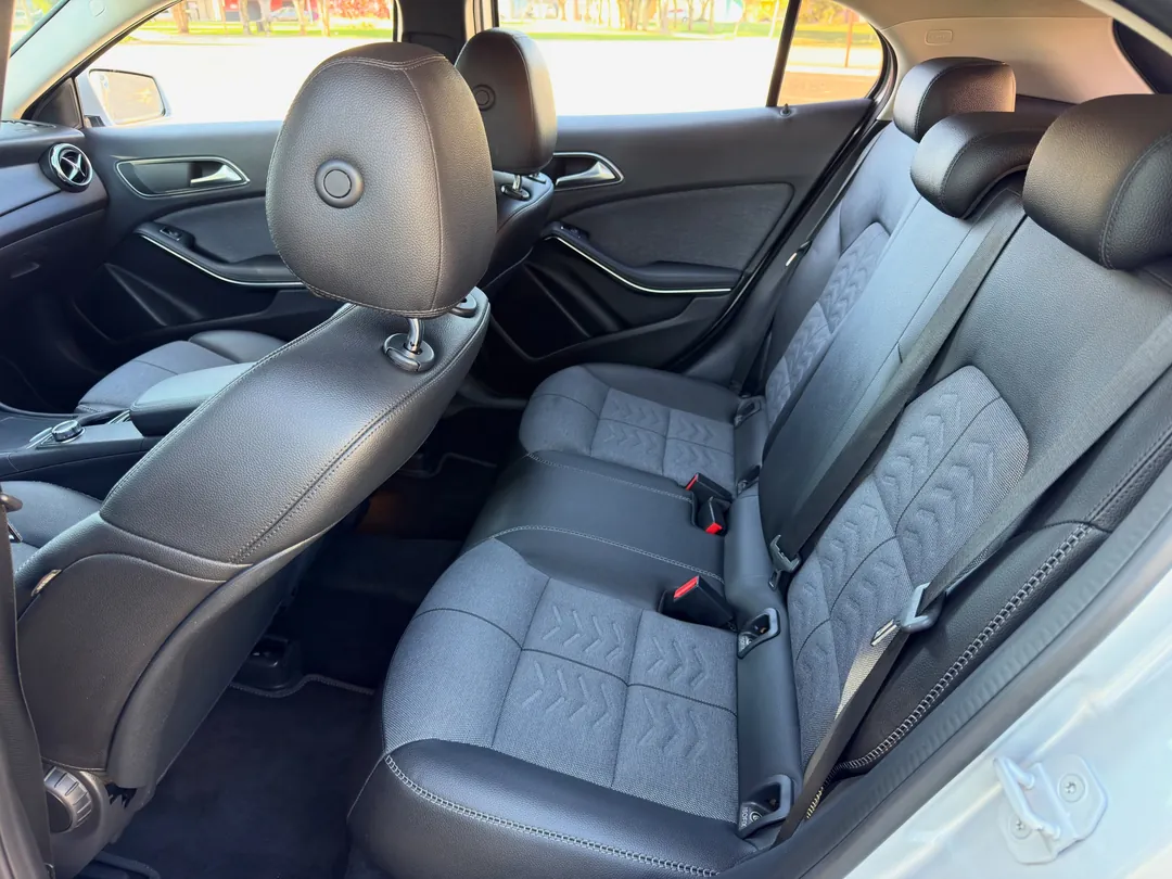 Mercedes-Benz GLA 200 2018 - foto 8