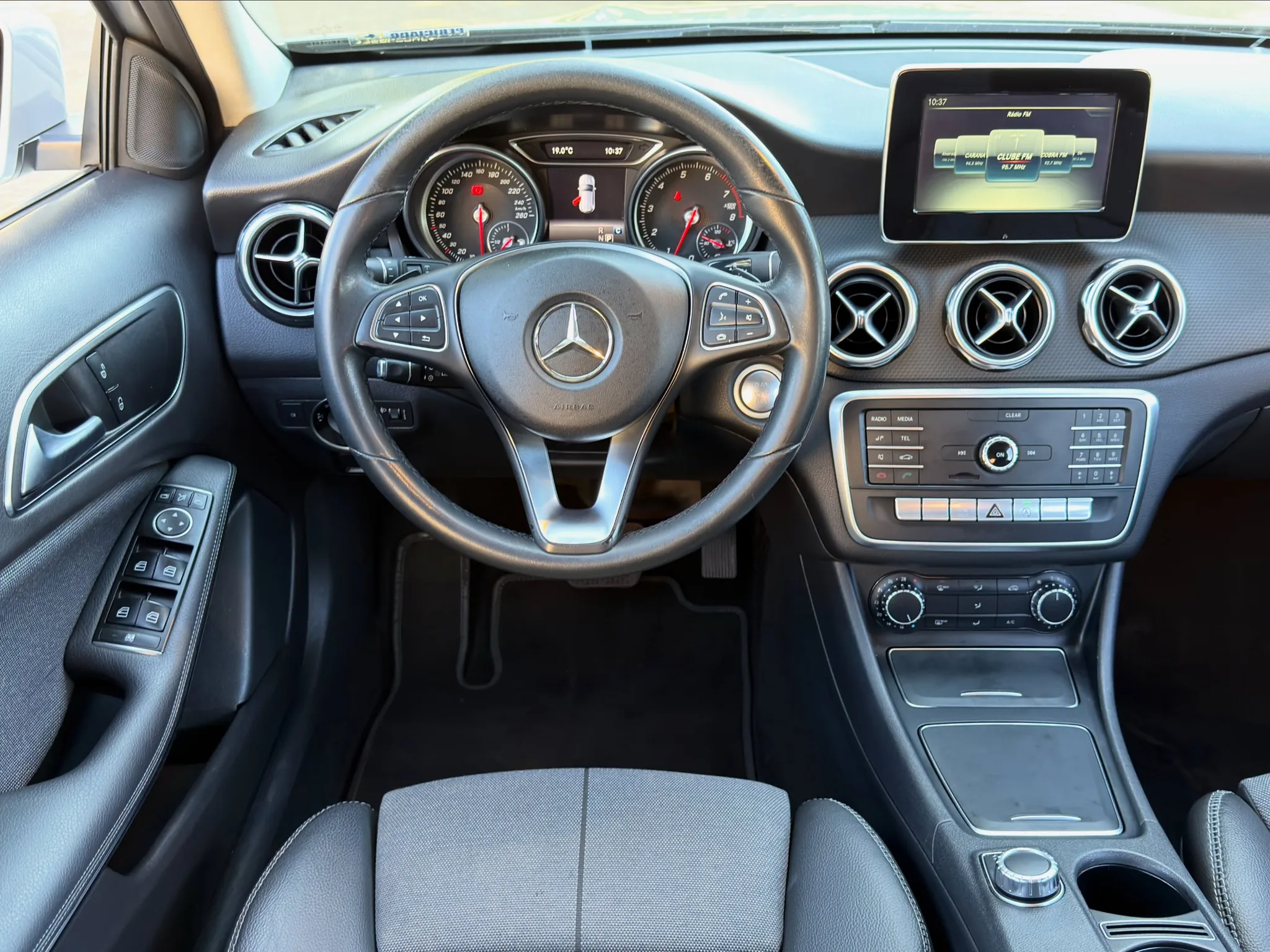 Mercedes-Benz GLA 200 2018 - foto 9 ampliada