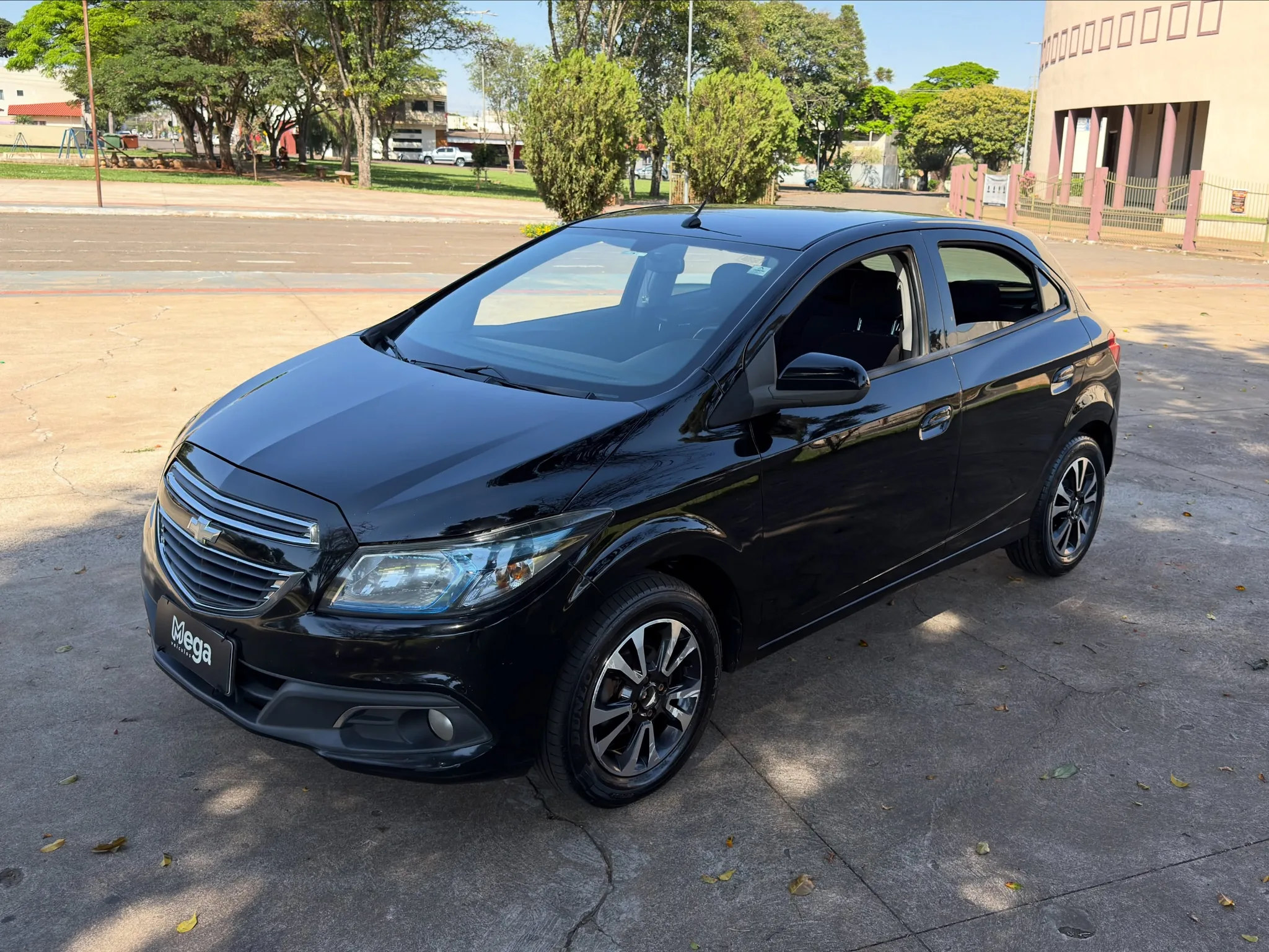 Chevrolet Onix LTZ 1.4 2016 - foto 1 ampliada