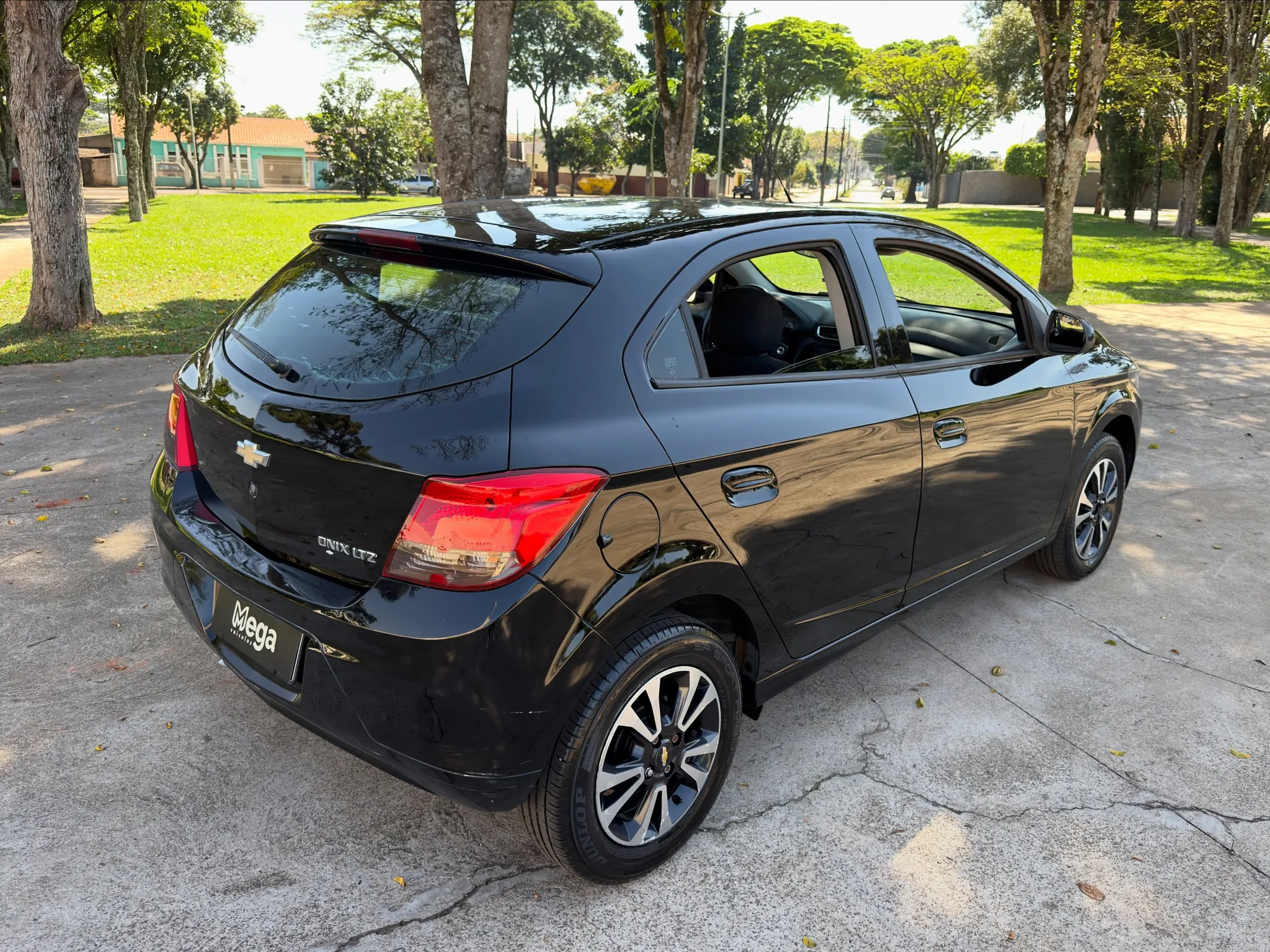 Chevrolet Onix LTZ 1.4 2016 - foto 3 ampliada
