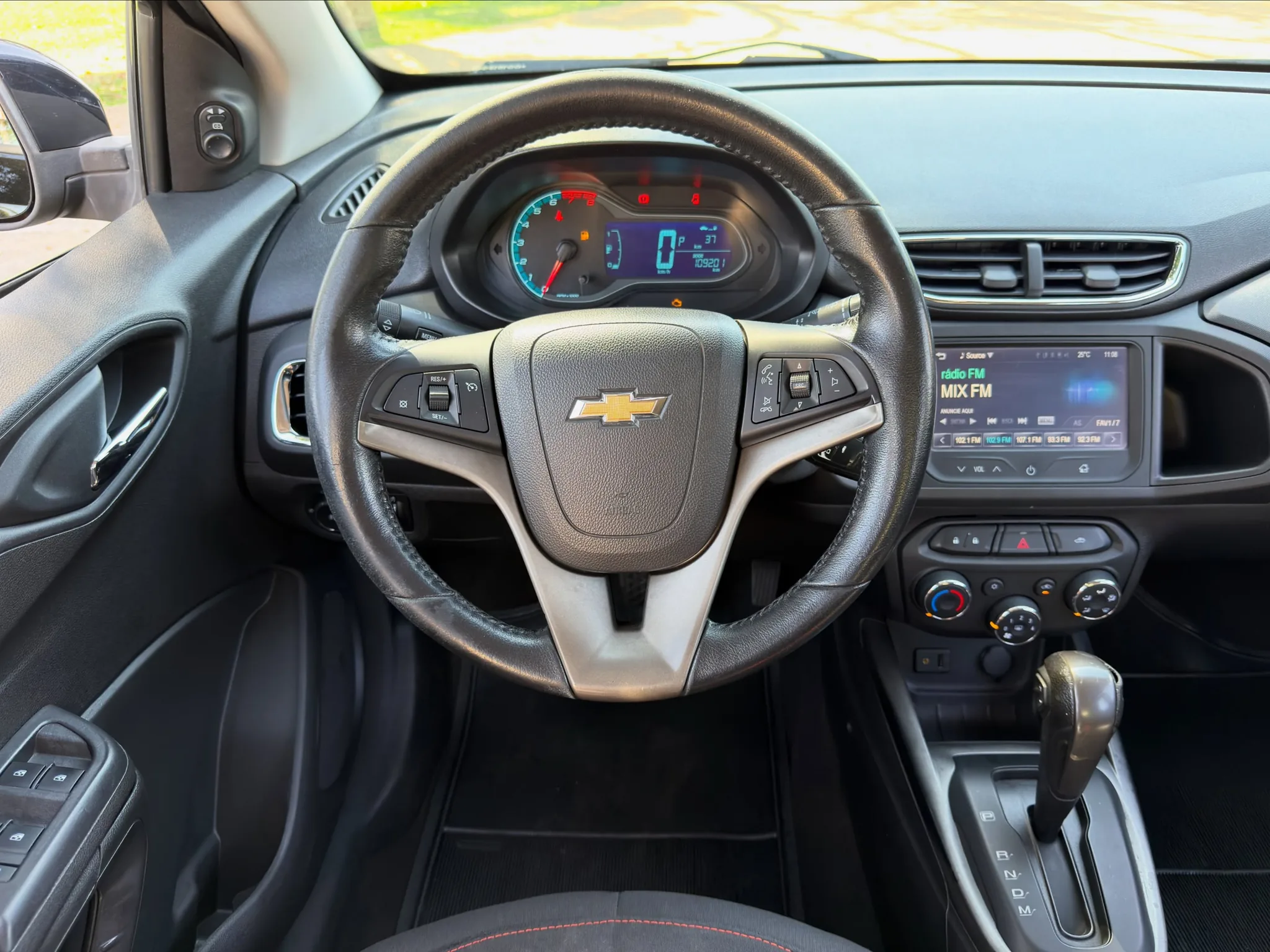 Chevrolet Onix LTZ 1.4 2016 - foto 7 ampliada