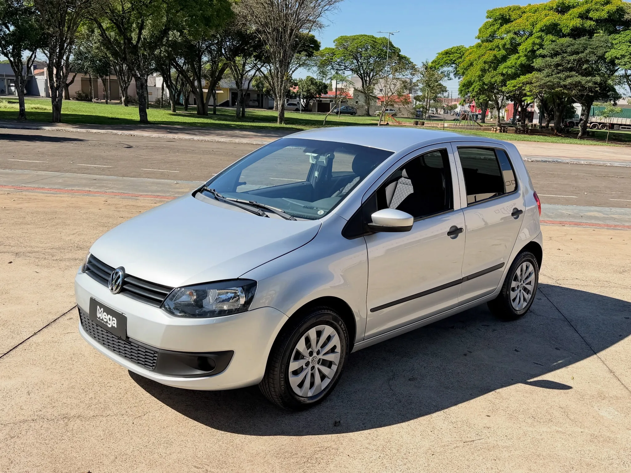 Volkswagen Fox 1.6 2014 - foto 1 ampliada